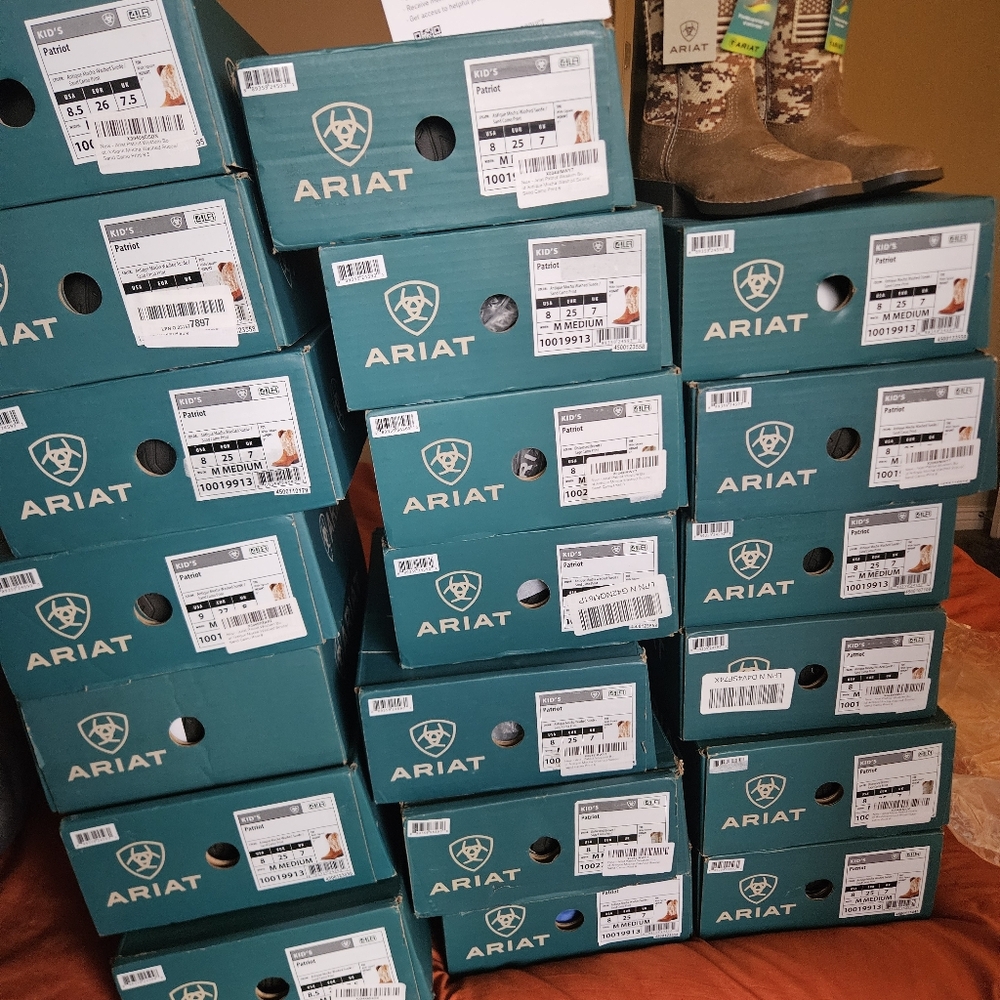 Ariat Kids Camo and Brown Boots - Picture 5 of 14